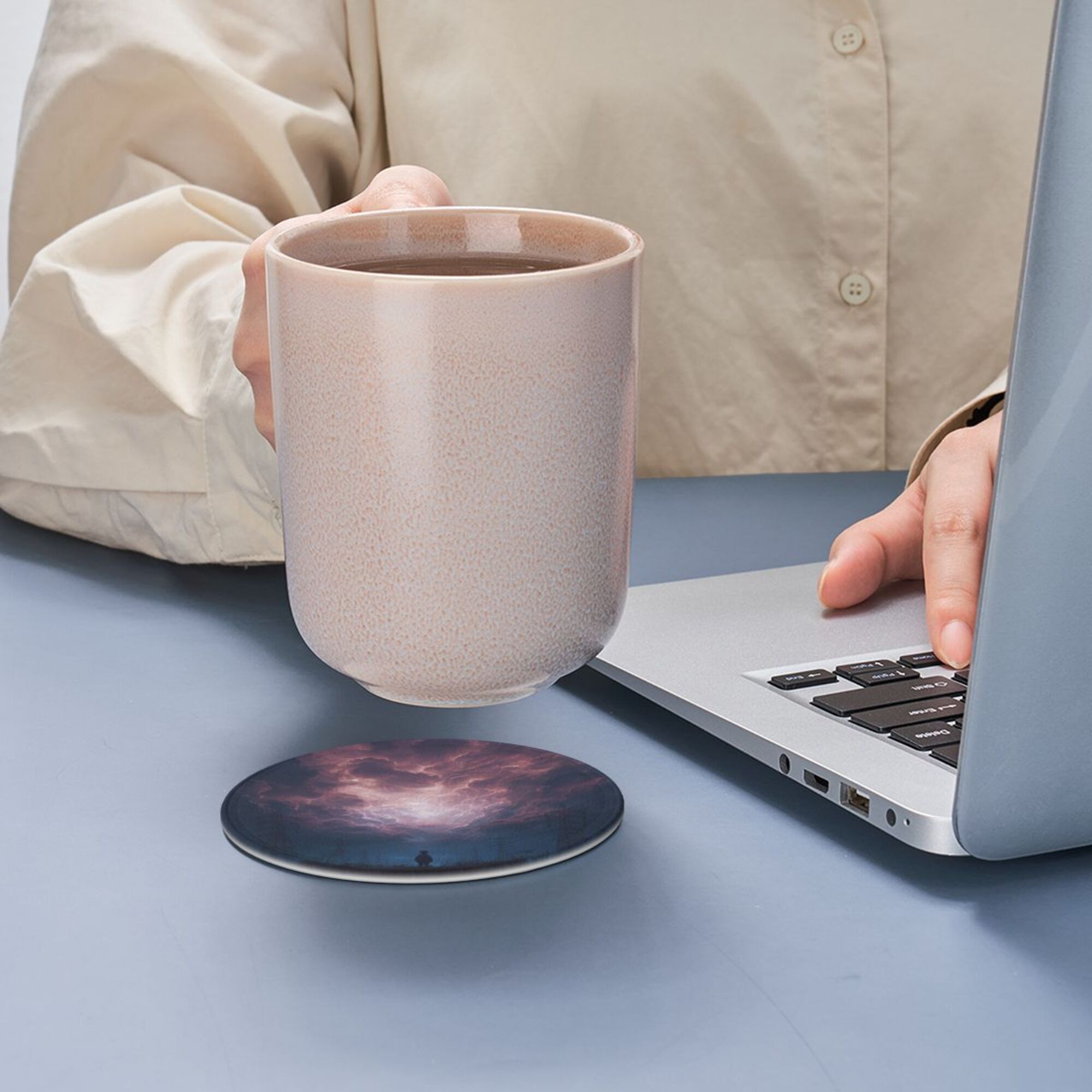 6 - Pack Round Leather Coasters: Purple Sky Figure Pattern, Exquisite Storage, Protecting the Desktop