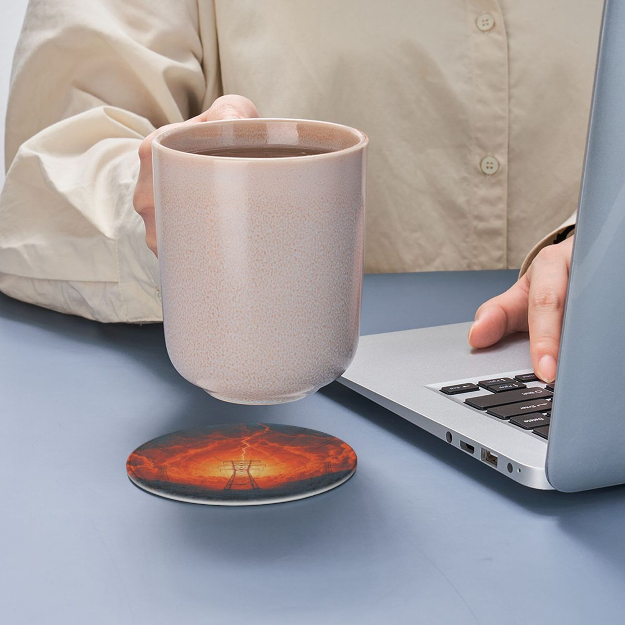 6 - Pack Round Leather Coasters: Lightning and Power Tower Pattern, Exquisite Storage, Protecting the Desktop
